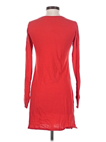 Victoria's Secret 3/4 Sleeve T-Shirt (view 2)