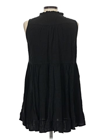 Umgee Sleeveless Blouse (view 2)
