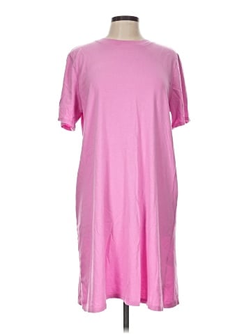 Old Navy Casual Dress (view 1)