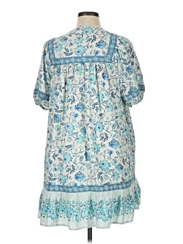 Old Navy Casual Dress (view 2)