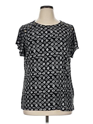 Liz Claiborne Short Sleeve T-Shirt (view 1)