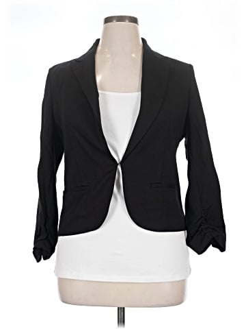 Amanda + Chelsea Blazer (view 1)