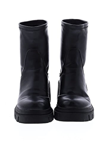Steve Madden Ankle Boots (view 2)