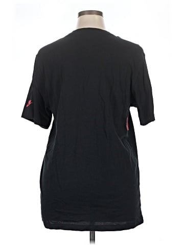Nike Short Sleeve T-Shirt (view 2)