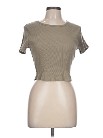Uniqlo Short Sleeve T-Shirt (view 1)