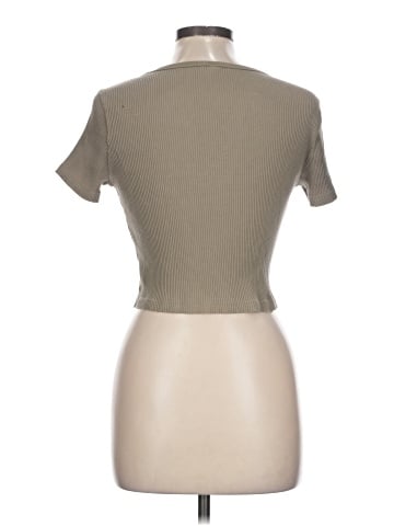 Uniqlo Short Sleeve T-Shirt (view 2)