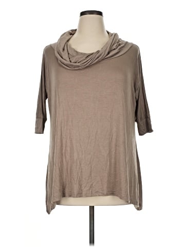 Assorted Brands 3/4 Sleeve T-Shirt (view 1)