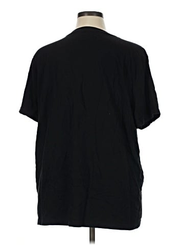 Old Navy Short Sleeve T-Shirt (view 2)