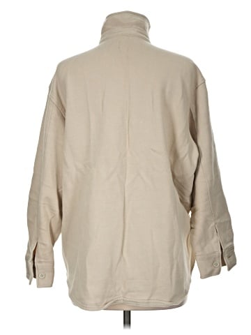 Gap Long Sleeve Button-Down Shirt (view 2)