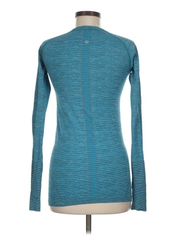 Lululemon Athletica Long Sleeve T-Shirt (view 2)