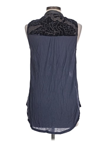 Tiny Sleeveless T-Shirt (view 2)