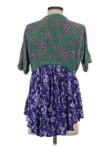Akemi + Kin Short Sleeve Blouse (view 2)