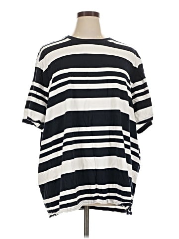 Old Navy Short Sleeve T-Shirt (view 1)