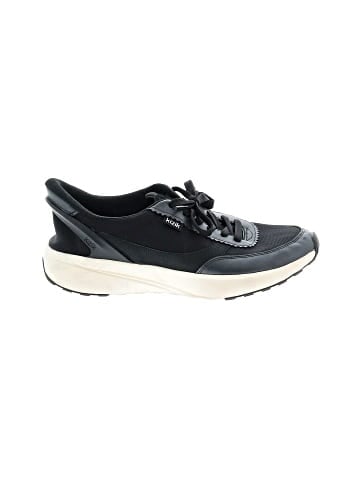 KIZIK Sneakers (view 1)