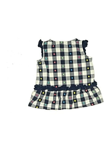 Hanna Andersson Sleeveless Button-Down Shirt (view 2)