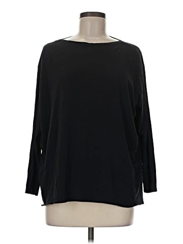 Lululemon Athletica 3/4 Sleeve T-Shirt (view 1)