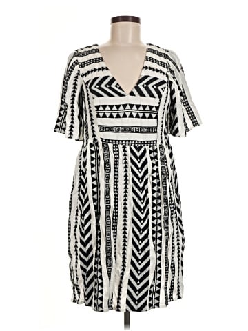 Old Navy Casual Dress (view 1)