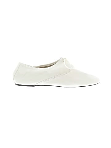 Zara Flats (view 1)