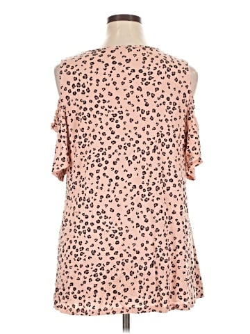Elle Sleeveless Blouse (view 2)