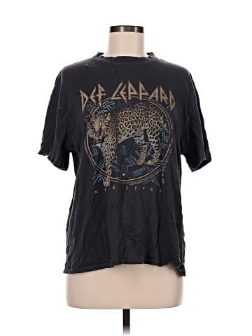 Abercrombie & Fitch Short Sleeve T-Shirt (view 1)