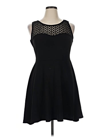 FASHION TO FIGURE Cocktail Dress (view 1)