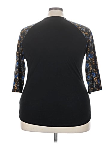 Lularoe 3/4 Sleeve Top (view 2)