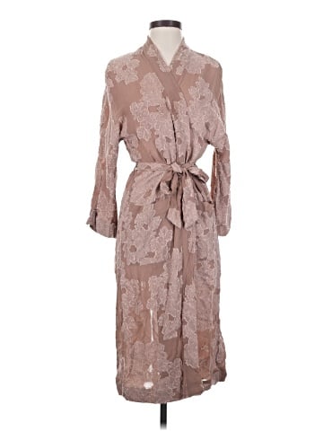 Wilfred Kimono (view 1)