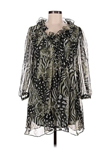 Pretty Angel 3/4 Sleeve Silk Top (view 1)