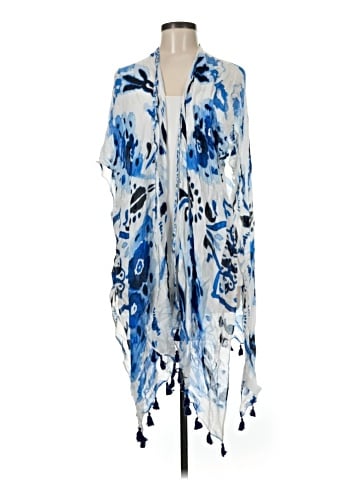 Moss Rose Poncho (view 1)