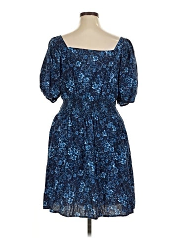 Old Navy Casual Dress (view 2)