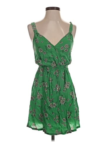 Urban Outfitters Casual Dress (view 1)