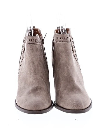 Qupid Ankle Boots (view 2)