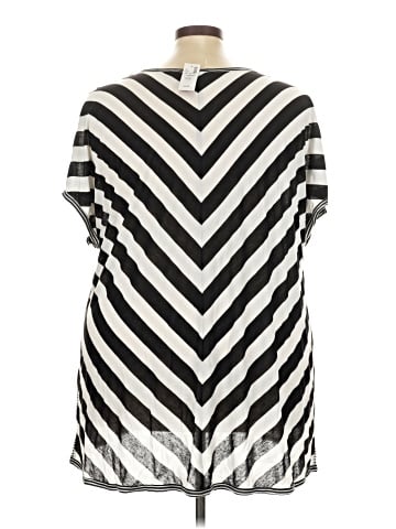 Avenue Short Sleeve T-Shirt (view 2)