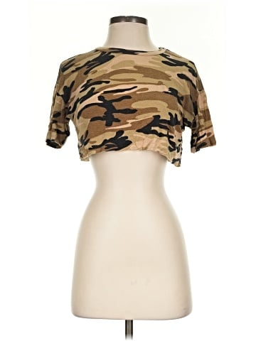 Fashion Nova Short Sleeve T-Shirt (view 1)