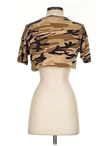 Fashion Nova Short Sleeve T-Shirt (view 2)