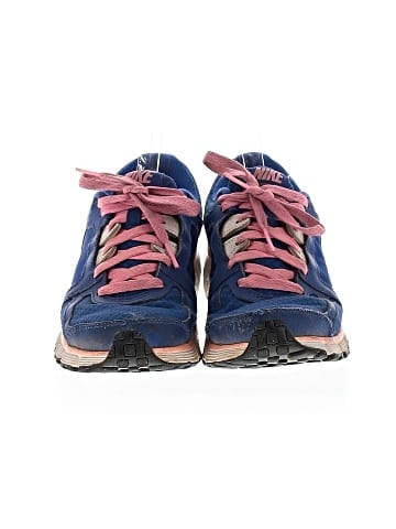 Nike Sneakers (view 2)