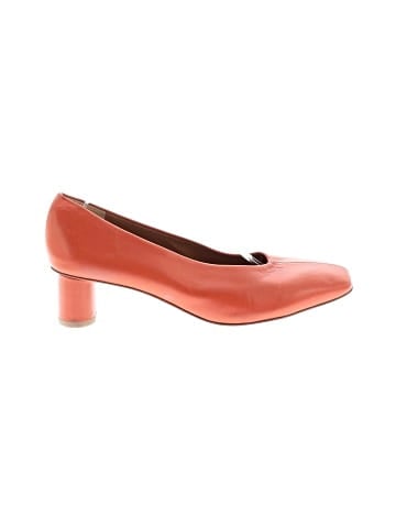 LOQ Heels (view 1)
