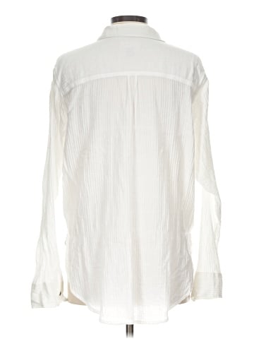 Universal Thread Long Sleeve Button-Down Shirt (view 2)