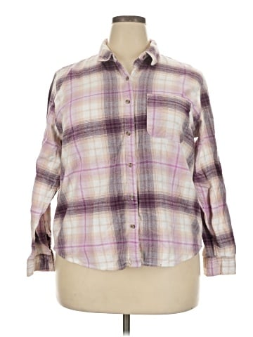 Universal Thread Long Sleeve Button-Down Shirt (view 1)