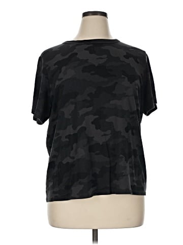 Old Navy Short Sleeve T-Shirt (view 1)