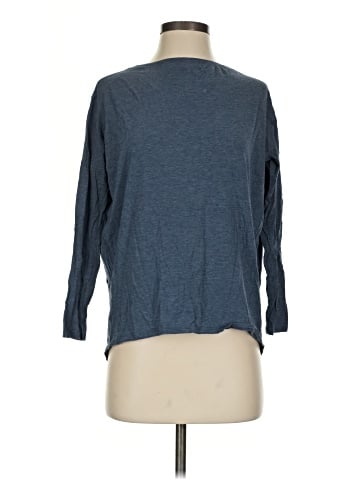 Lululemon Athletica 3/4 Sleeve T-Shirt (view 1)