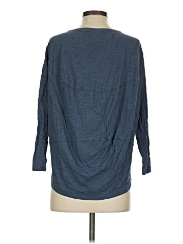 Lululemon Athletica 3/4 Sleeve T-Shirt (view 2)