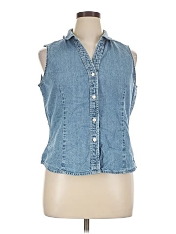 St. John's Bay Sleeveless Button-Down Shirt (view 1)