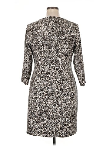 Old Navy Casual Dress (view 2)