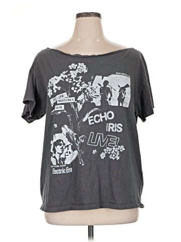 Hollister Short Sleeve T-Shirt (view 1)