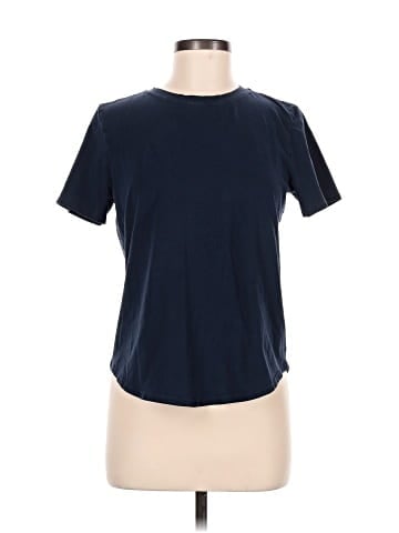 Lululemon Athletica Short Sleeve T-Shirt (view 1)