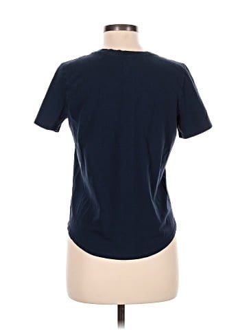 Lululemon Athletica Short Sleeve T-Shirt (view 2)