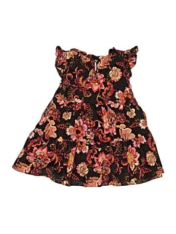 a loves a Dress (view 2)