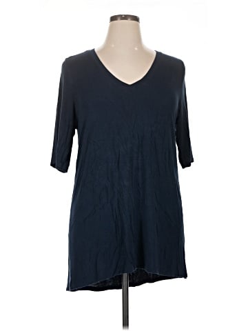 Torrid 3/4 Sleeve T-Shirt (view 1)