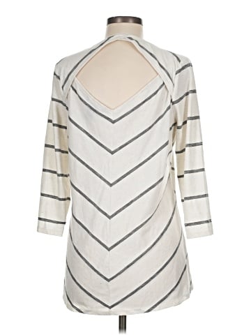 White House Black Market 3/4 Sleeve Blouse (view 2)